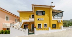 Aparthotel Yellow House
