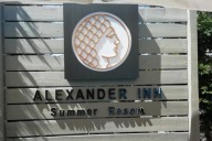 Hotel Alexander Inn