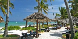 Hotel Breezes Beach Club & Spa