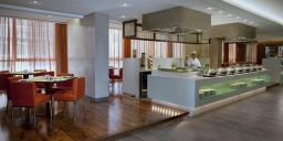Hotel Centro Al Manhal By Rotana