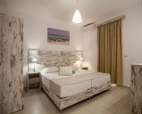 Hotel Evina Rooms & Suites
