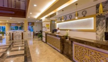 Hotel Holiday Garden Resort