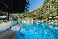 Hotel Ravindra Beach Resort & Spa