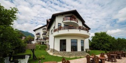 Hotel Transylvanian Inn