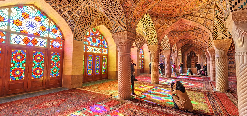 Iranul, un caleidoscop de culori. Cu ce te poate suprinde Teheran