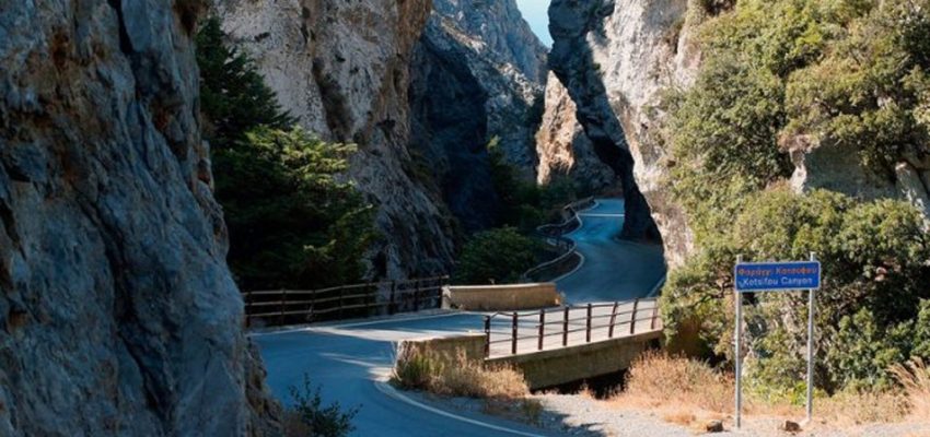 Top 10 cele mai aventuroase drumuri din Grecia