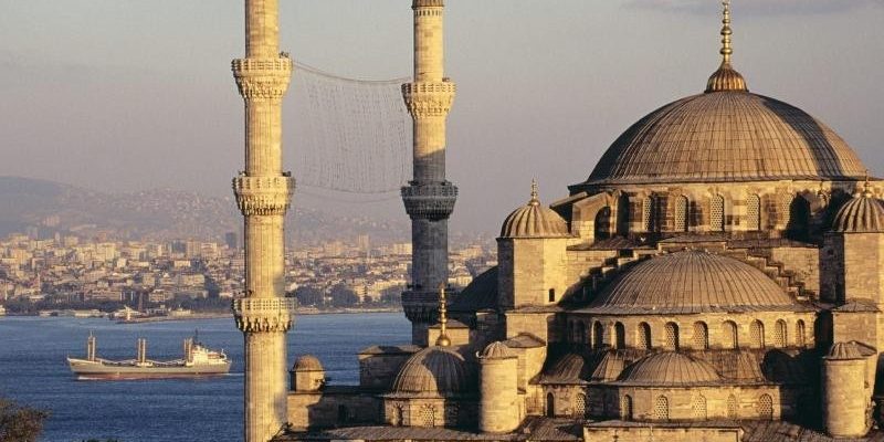 Vacantele low cost - afectate de atentatul de la Istanbul